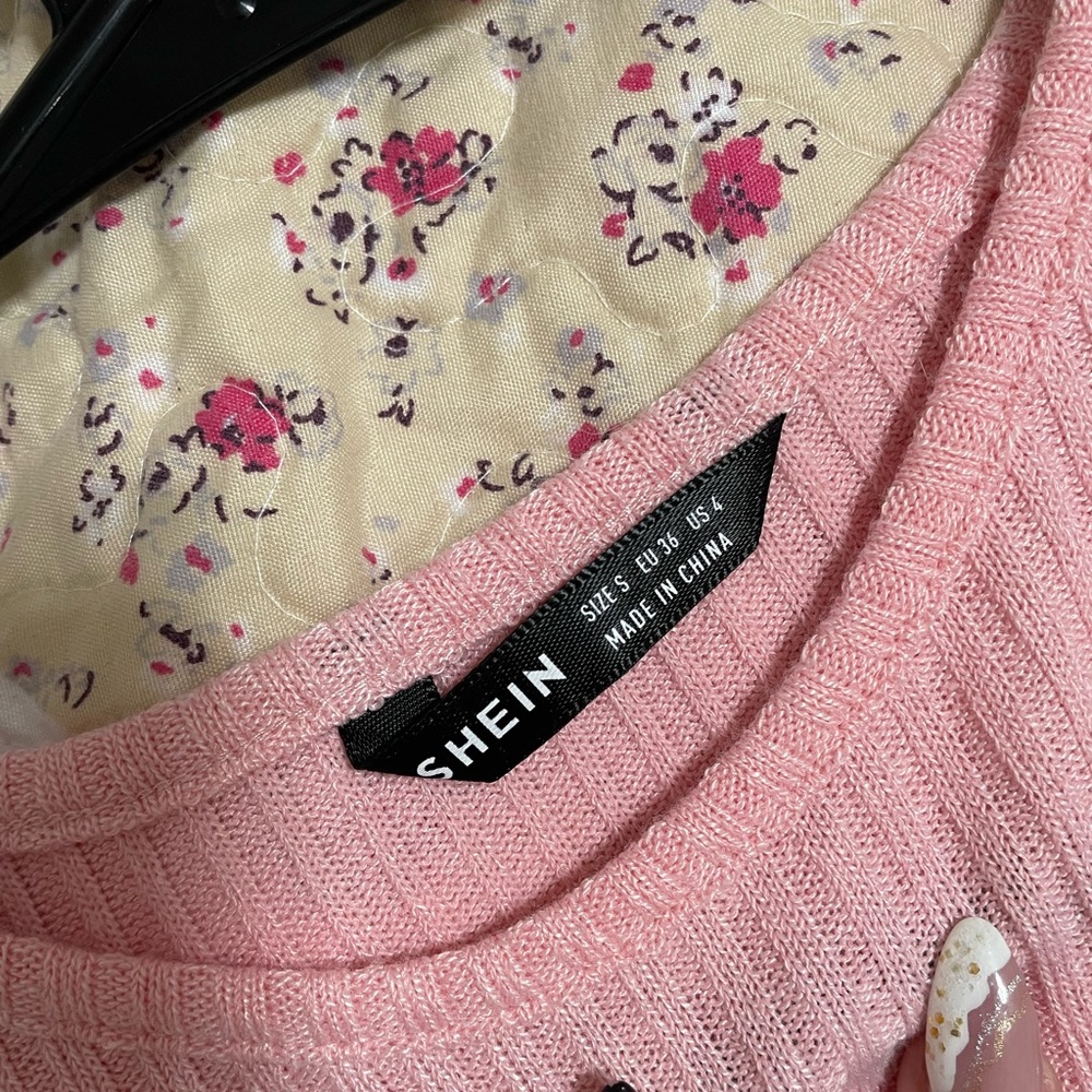 Pink cropped short-sleeve